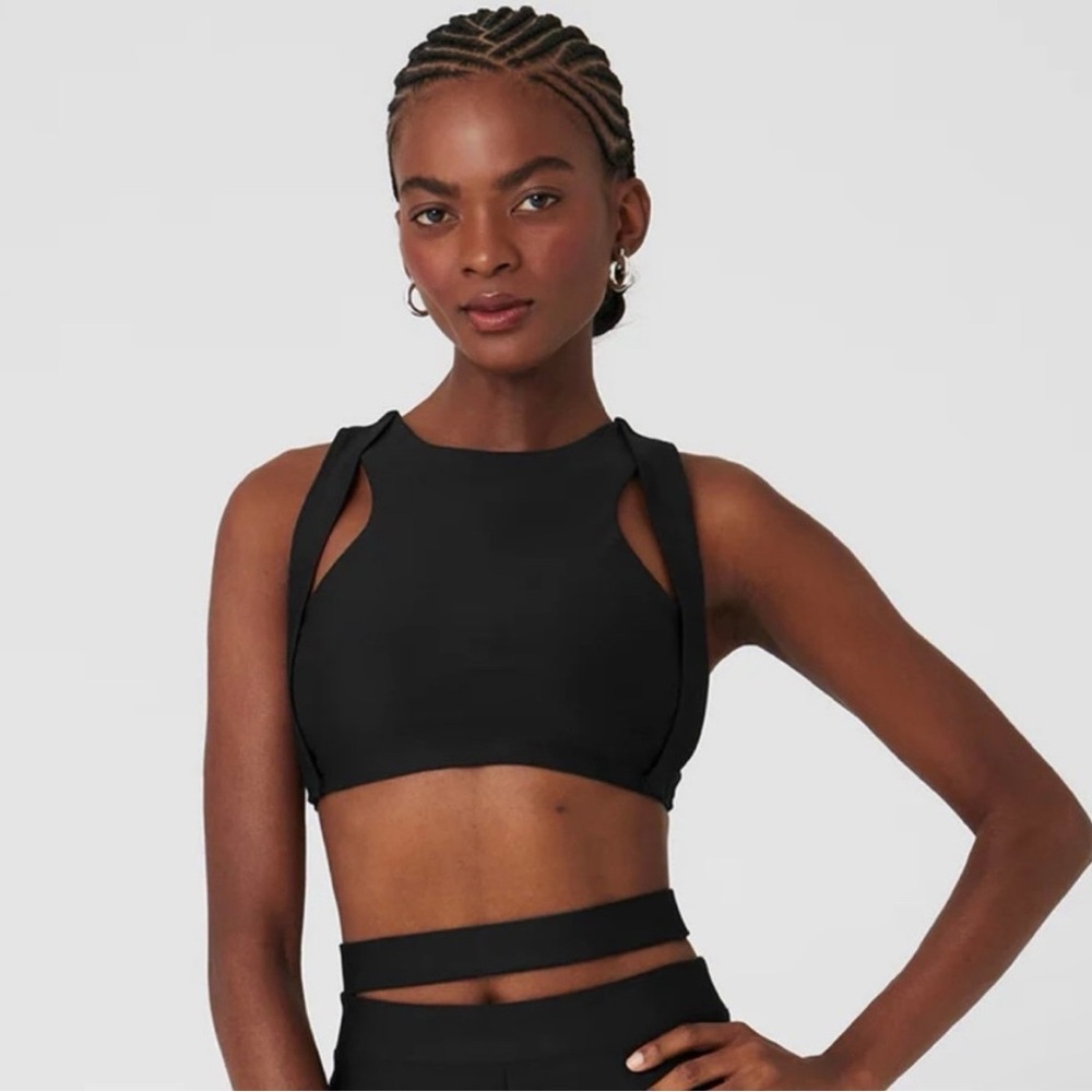 ALO Yoga Airlift All Access Cutout Bra in Black